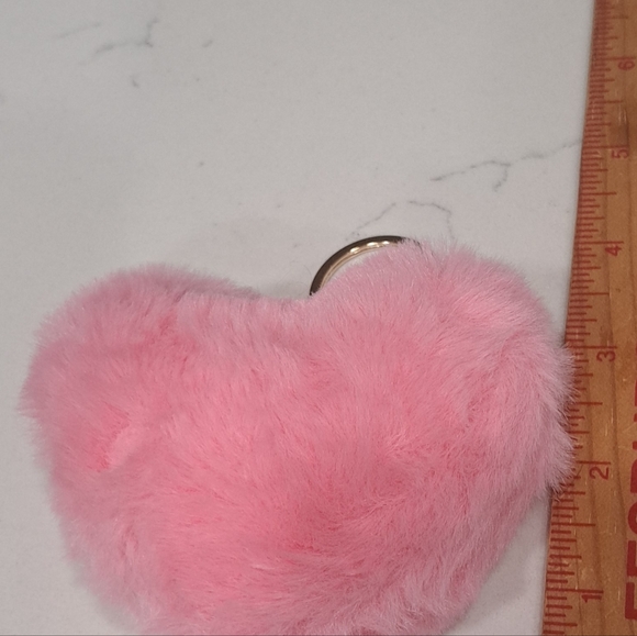 Pink Fluffy Heart Keychain - Picture 3 of 3